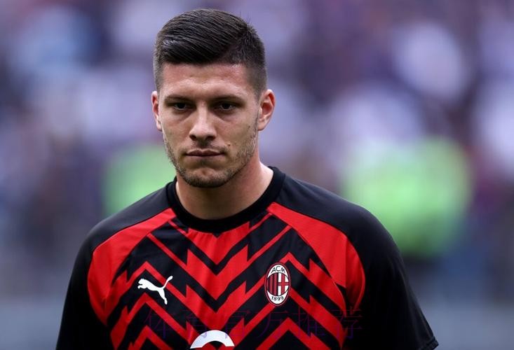 经过与雷比奇的沟通 约维奇告知朋友想加盟米兰